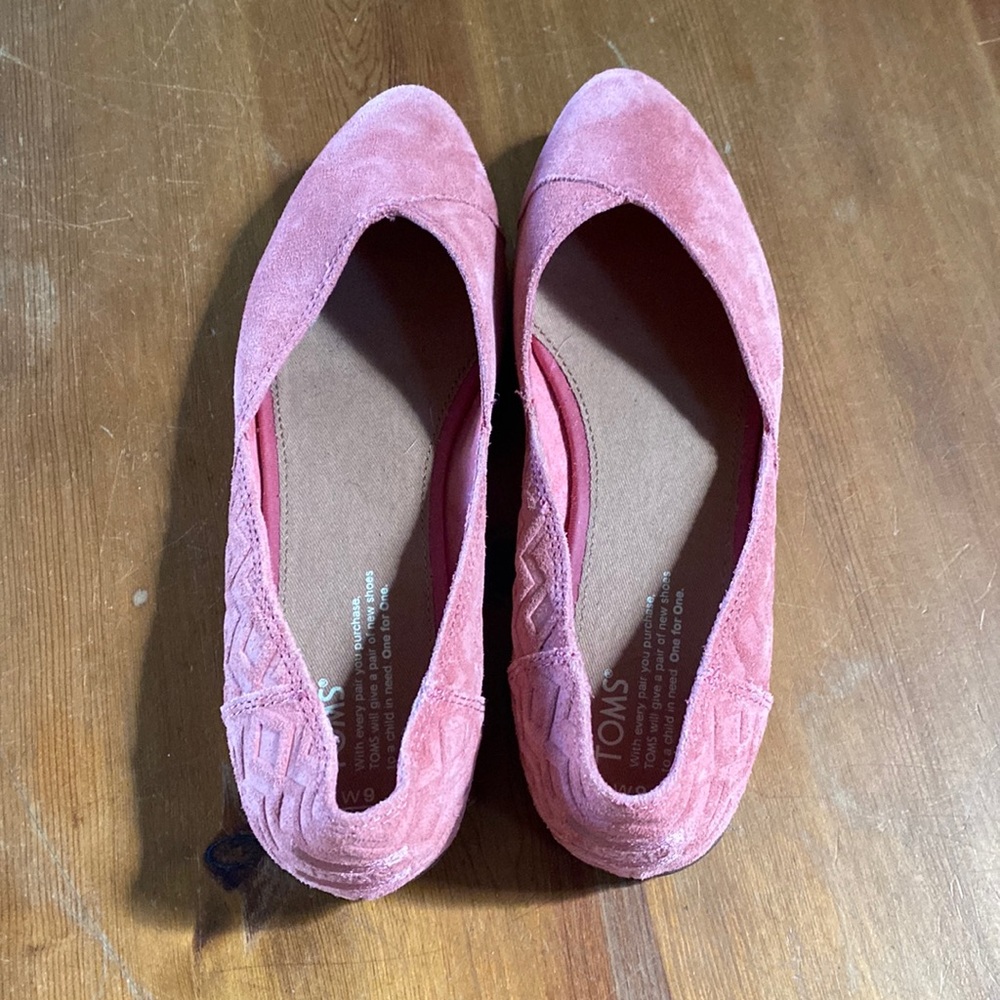Toms pink flats